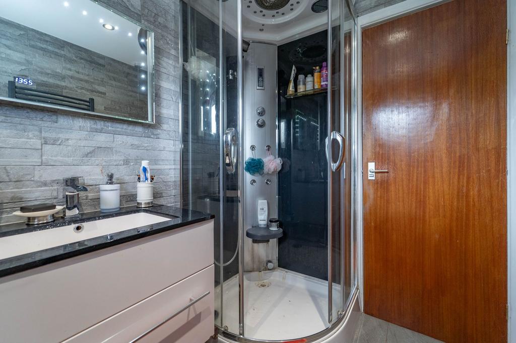 Living Level Shower Room