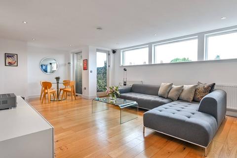 Kilburn Lane, Kensal Rise, London, W10