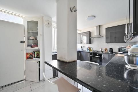 3 bedroom flat to rent, Moody Street, Mile End, London, E1