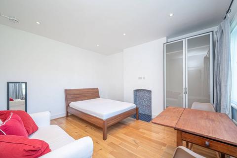undefined, Ravenscroft Avenue, Golders Green, London, NW11