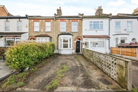 3 bedroom house to rent, Capel Road, London E12