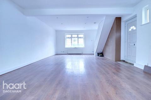 2 bedroom end of terrace house for sale, Parsloes Avenue, Dagenham
