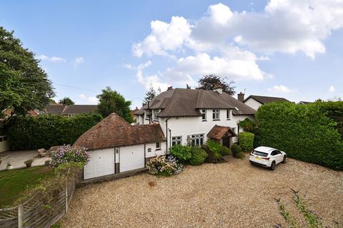 5 bedroom detached house for sale, The Avenue, Hampshire PO14