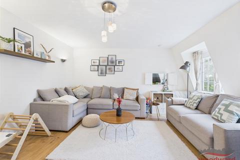 3 bedroom flat for sale, Sudbury Hill, Harrow on Hill