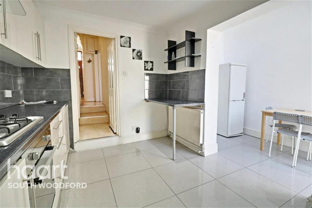 Carnarvon Road, South Woodford, E18 3 bed terraced house £1,750 pcm
