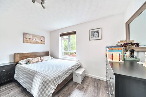 10 Thorpland Avenue, Uxbridge, UB10 8TW
