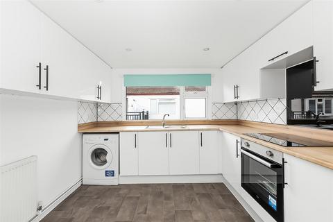2 bedroom bungalow for sale, Tithepit Shaw Lane, Warlingham CR6