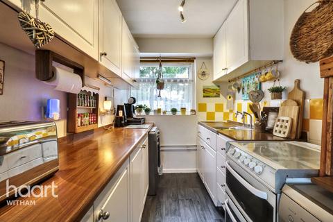 3 bedroom terraced house for sale, Conrad Road, Witham