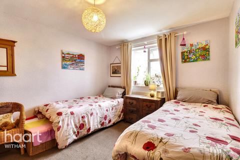 3 bedroom terraced house for sale, Conrad Road, Witham
