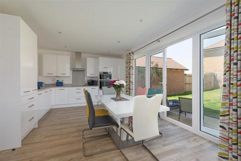 4 bedroom detached house for sale, Ambrose Avenue, Herne Bay