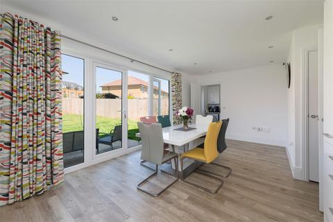 4 bedroom detached house for sale, Ambrose Avenue, Herne Bay