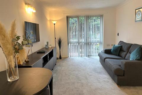 1 bedroom retirement property for sale, Oakland Court, Kings Road, Herne Bay