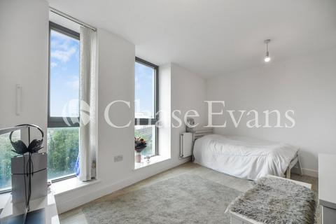 1 bedroom flat for sale, Connaught Heights, Waterside Park, Agnes George Walk, London, E16