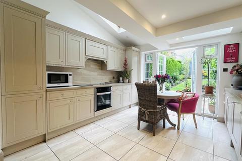 undefined, Grove Lane, Hale, Altrincham