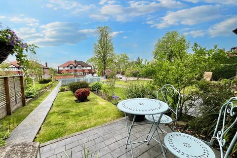 undefined, Grove Lane, Hale, Altrincham