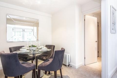 2 bedroom apartment to rent, Fulham Road, London SW3