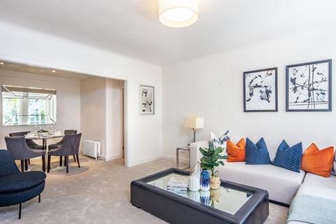 2 bedroom apartment to rent, Fulham Road, London SW3