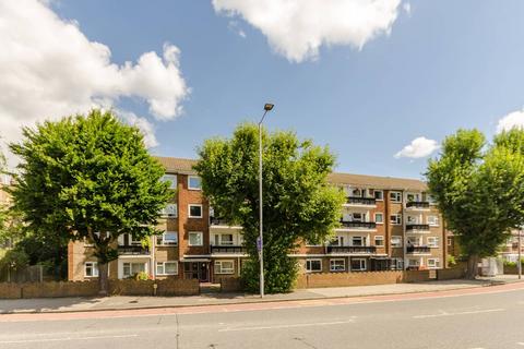 3 bedroom flat for sale, Vicarage House, Kingston, Kingston upon Thames, KT1