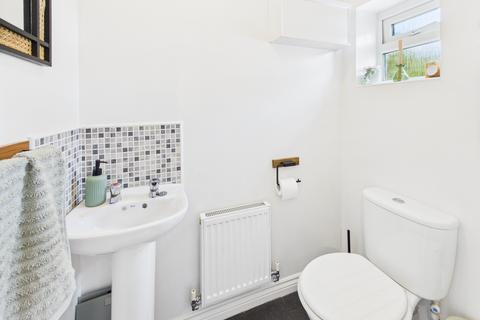 116 Lamberton Drive, Brymbo, Wrexham, LL11 5FW