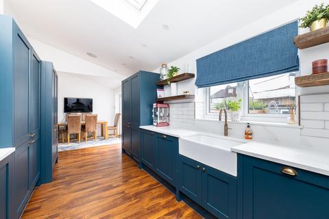 undefined, Carlingford Road, Morden SM4