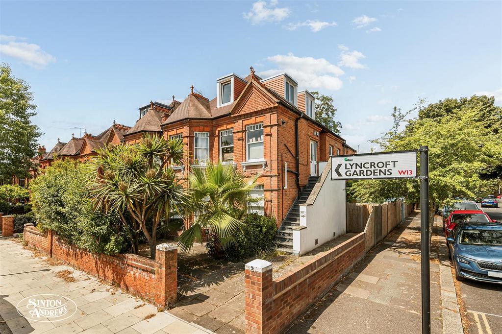 Fat 1, 2 Lyncroft Gardens-1.jpg