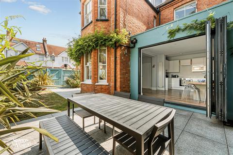 Flat 1, 2 Lyncroft Gardens, London, W13 9PU