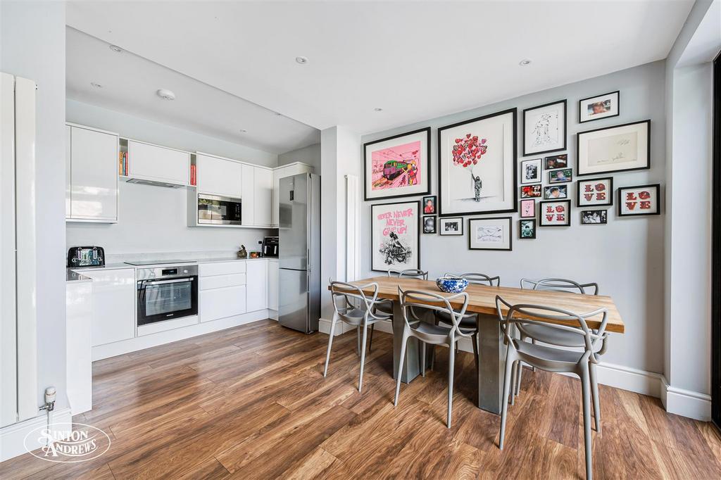 Fat 1, 2 Lyncroft Gardens-7.jpg