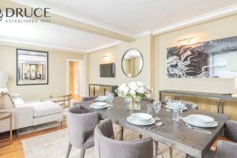 3 bedroom flat to rent, 39 Hill Street, MAYFAIR, London, W1J