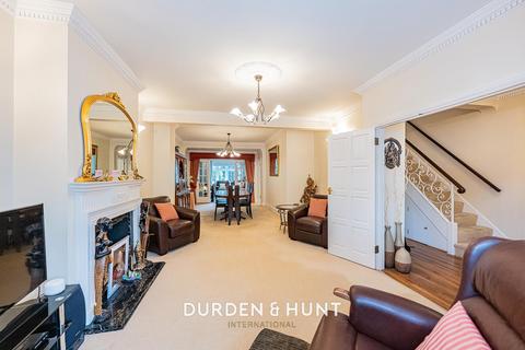 5 bedroom end of terrace house for sale, Glenwood Gardens, Gants Hill IG2