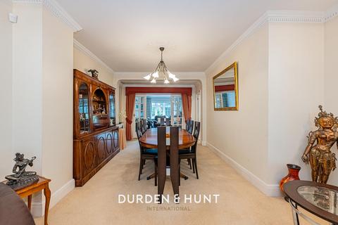 5 bedroom end of terrace house for sale, Glenwood Gardens, Gants Hill IG2