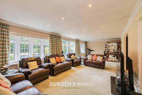 5 bedroom end of terrace house for sale, Glenwood Gardens, Gants Hill IG2