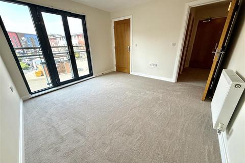 1 bedroom apartment for sale, St Margarets Court, Maritime Quarter, Marina, Swansea