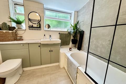 6 Brookdale Terrace, Barnstaple, EX32 9HZ