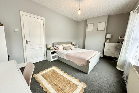 6 Brookdale Terrace, Barnstaple, EX32 9HZ