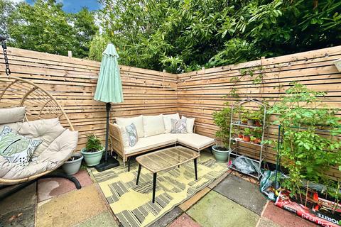 6 Brookdale Terrace, Barnstaple, EX32 9HZ