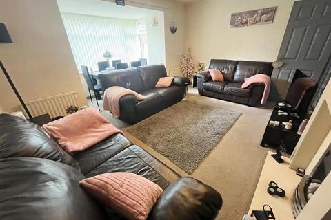 2 bedroom semi-detached bungalow for sale, Beverley Close, Ashton-Under-Lyne OL6