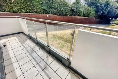 2 bedroom flat for sale, Bournemouth
