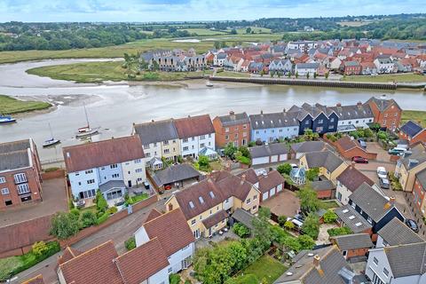 5 bedroom townhouse for sale, Old Ferry Road, Wivenhoe, Colchester, CO7