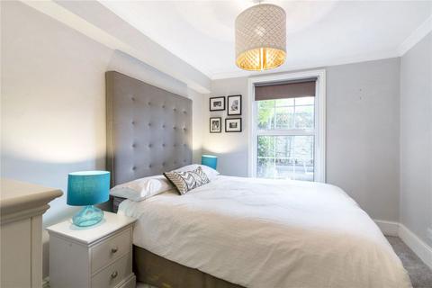 2 bedroom flat to rent, Alderney Street, London SW1V