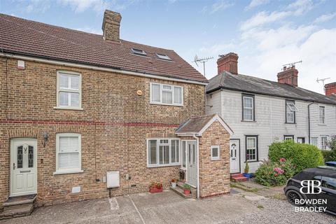 9 Aukingford Gardens, Ongar, CM5 0BG