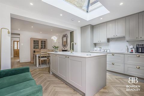 9 Aukingford Gardens, Ongar, CM5 0BG