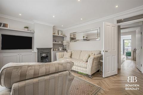 9 Aukingford Gardens, Ongar, CM5 0BG