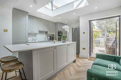 9 Aukingford Gardens, Ongar, CM5 0BG