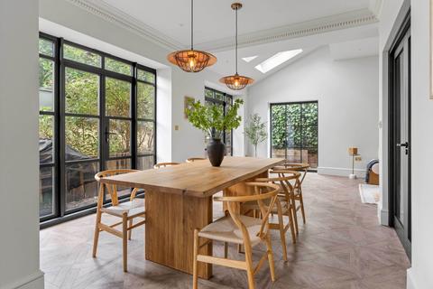 6 bedroom semi-detached house for sale, Weald Road, Brentwood CM14