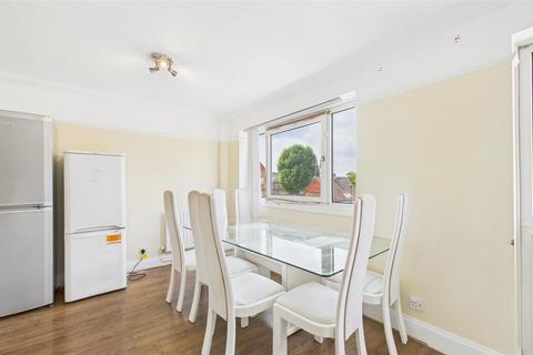 3 bedroom maisonette for sale, Ermine Side, Bush Hill Park, EN1