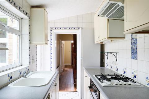 2a Hearne Road, London, W4 3NJ