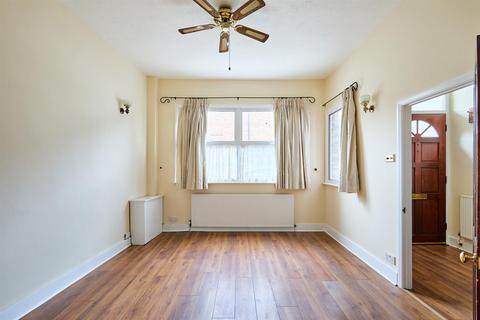 2a Hearne Road, London, W4 3NJ