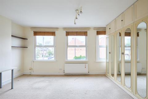 2a Hearne Road, London, W4 3NJ