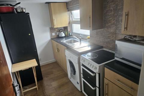 House share to rent, Warren Road, London E10