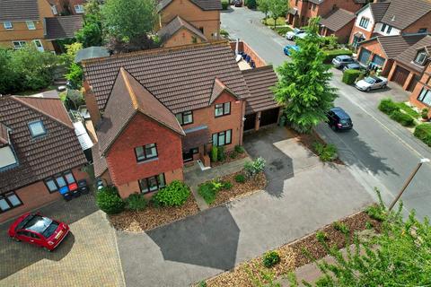 4 bedroom detached house for sale, Swayne Rise, Milton Keynes MK10